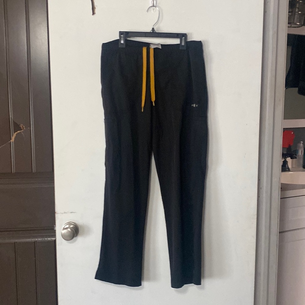 Carhartt Force scrub set size M color black. NWOT